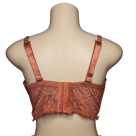 'Daisy Fuentes' Lace Bralette - Picture 5 of 7